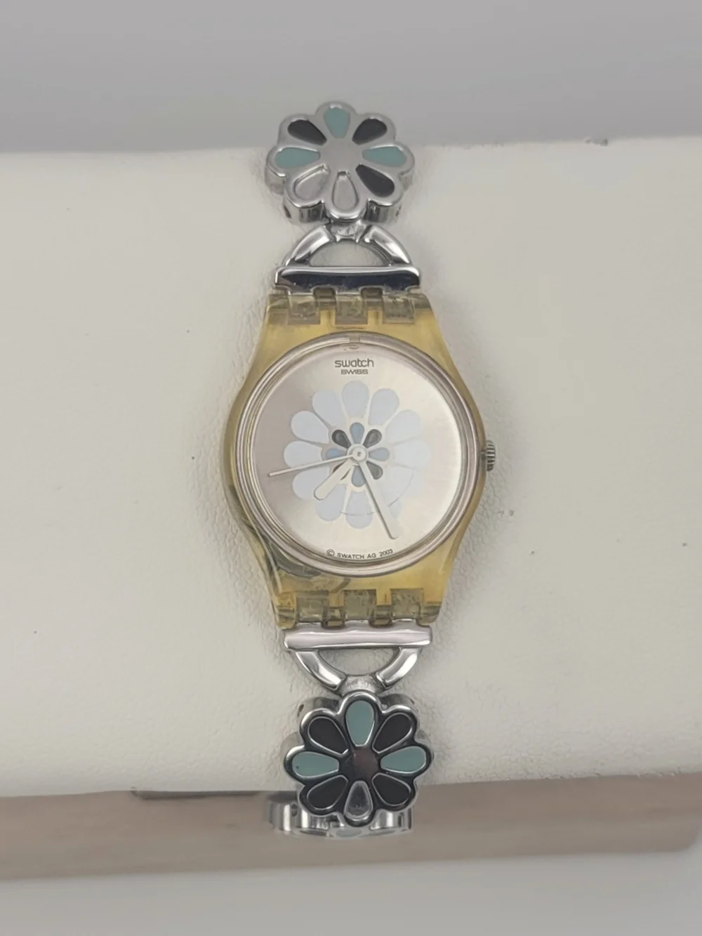 Vintage Swatch Daisy Touch LK245G Ladies Floral Dial Bracelet Watch 2003